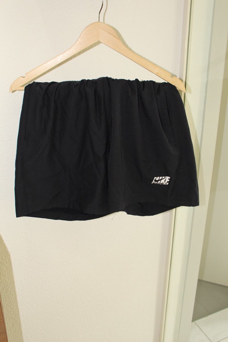 Nike Pantaloni: Nike Shorts Schwarz – Usato da Altenrhein venduto da therealdeal12