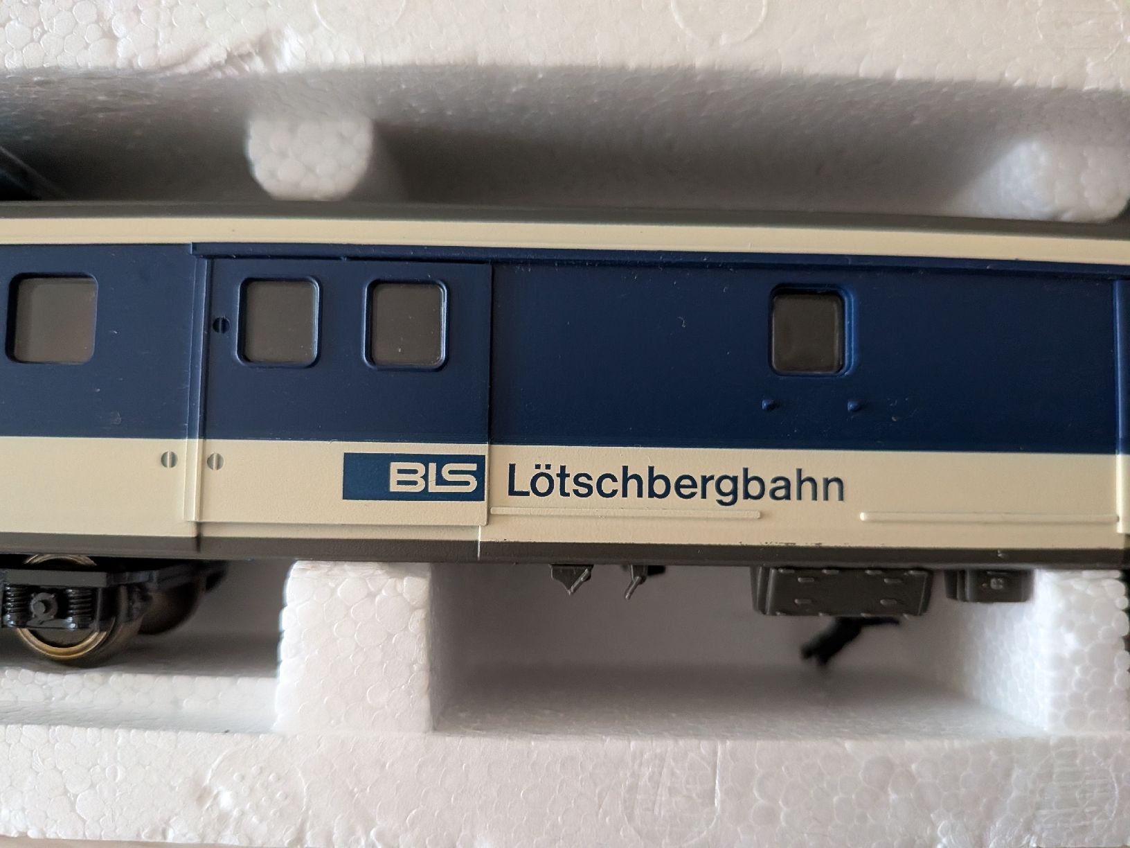 Roco Modellini di ferrovie: Fourgon BLS – Usato da Vevey venduto da tgv3 1