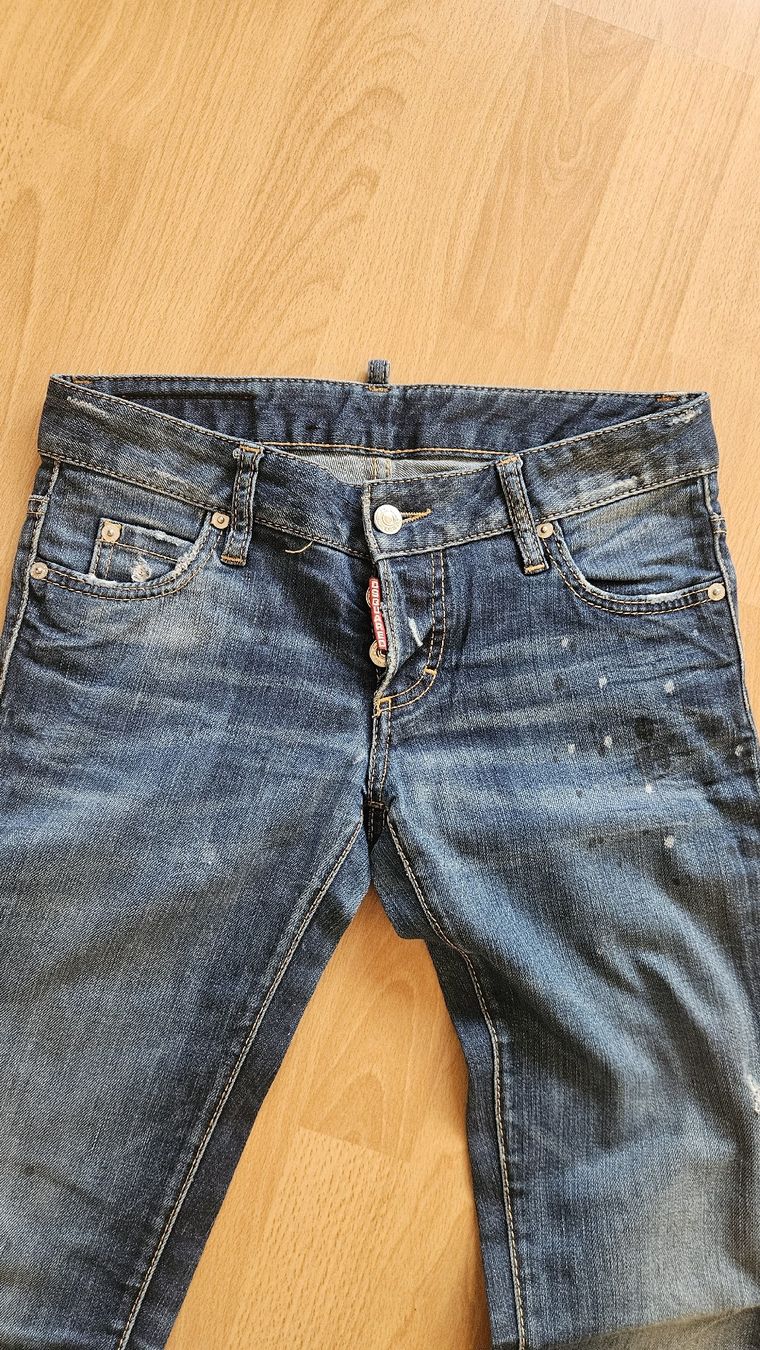Dsquared2 Jeans: DISQUARED2 Jeans 40 (IT)  – Usato da Rheinfelden venduto da DHS