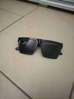 Sonnenbrille