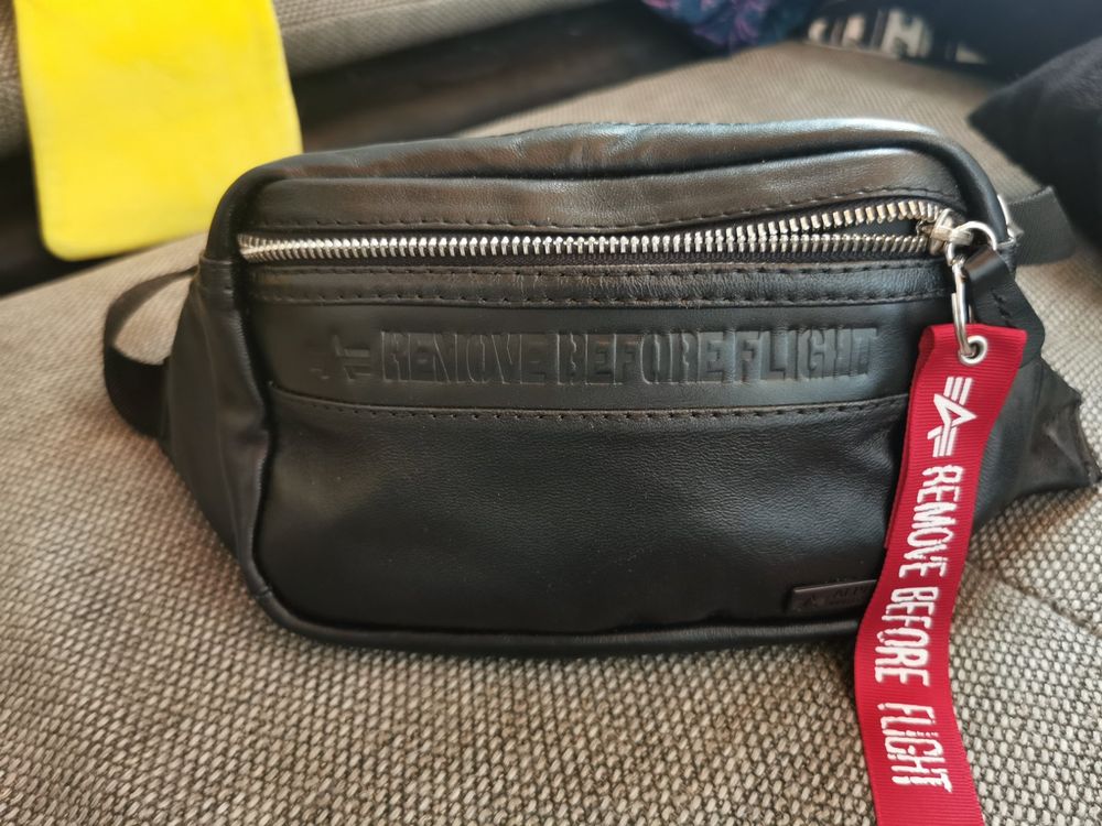 Alpha Industries Teddy Bauchtasche Unisex – Schwarze Gürteltasche Aus Robustem Polyester