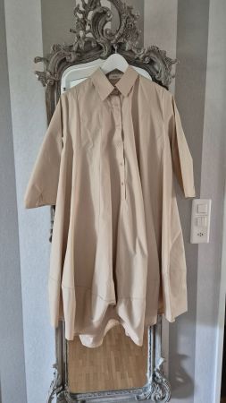 Beiges Oversize Kleid