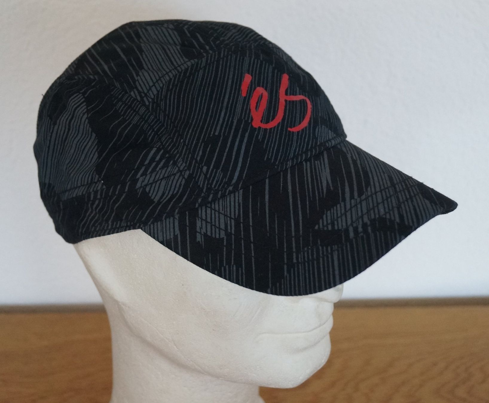 Copricapi, berretti & cappellini: Es Skateboarding Cap, neu – Nuovo (secondo la descrizione) da Köniz venduto da Fred333
