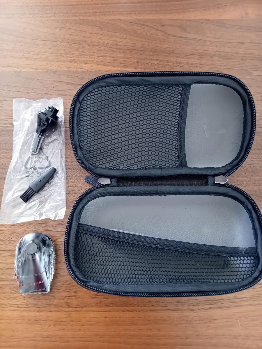 Philips Rasoi & Lamette da barba: Rasoir Phillips s9000 – Nuovo (secondo la descrizione) da Cortaillod venduto da tia_7nb7 3