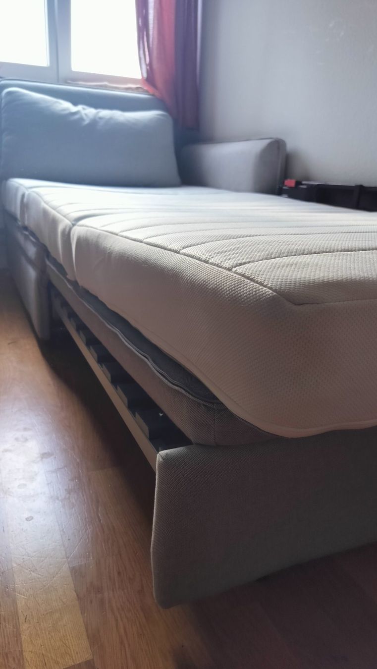 Ikea Divani: Schlafsofa VALLENTUNA + Topper VITHÄLL IKEA – Usato da Luzern venduto da cla_k79r 2