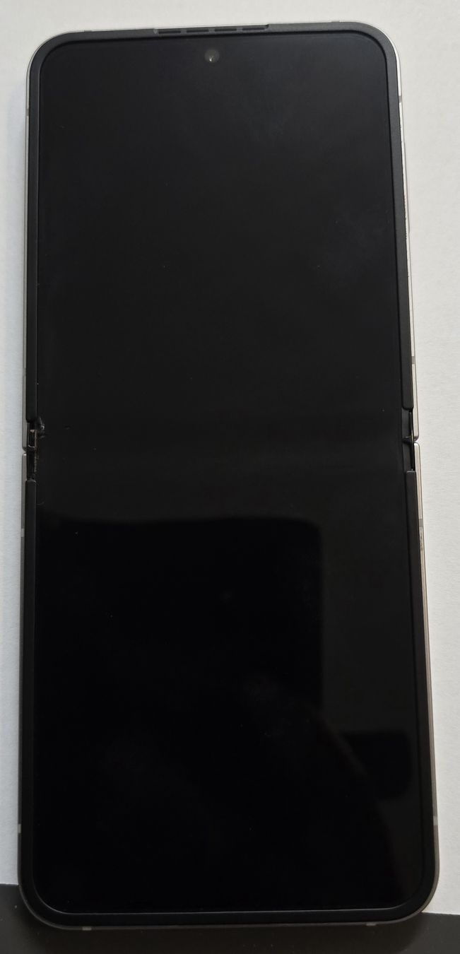 Samsung Telefoni cellulari / Smartphones: Samsung Galaxy Z Flip6 5G  – Difettoso da Studen BE venduto da tha_dhp8 7