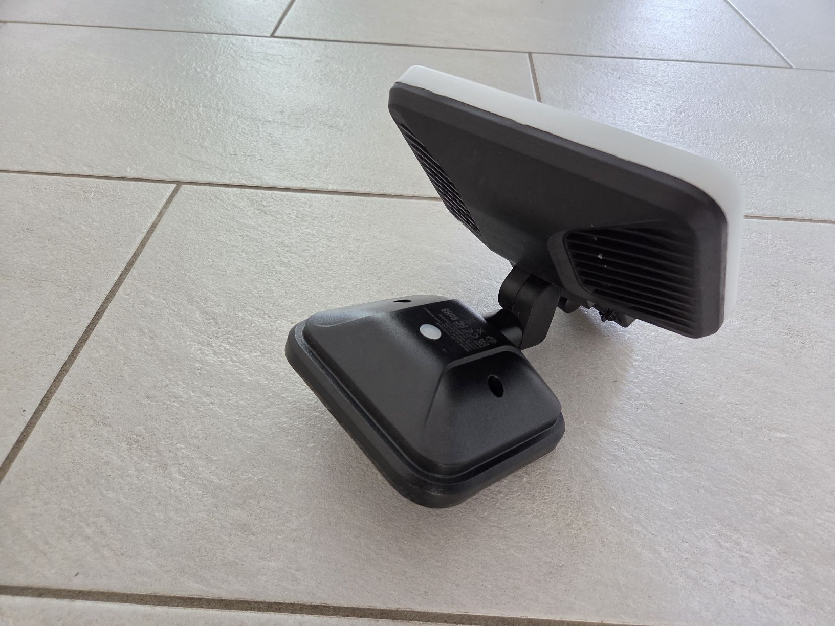 Lampade: LED Orein Smart Flutlicht mit Bewegungsmelder – Usato da Tenniken venduto da Mrsush 2