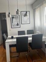 Tisch und 6 Stühle