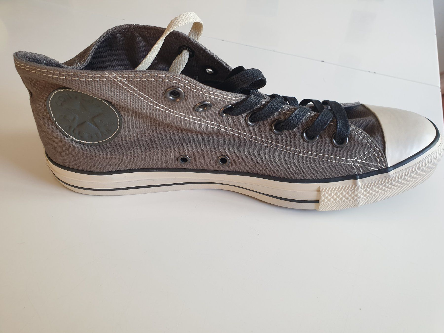 Converse Herrenschuhe: CONVERSE CLEAN MID CHARCOAL DIS Gr. 44,5 – Neu und originalverpackt aus Herisau von dku_85hh