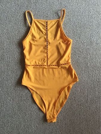 Body von H&M Grösse S orange