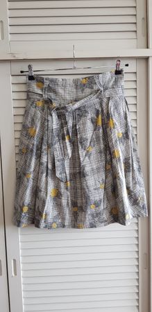 Cotélac jupe grise et blanche à motifs T2