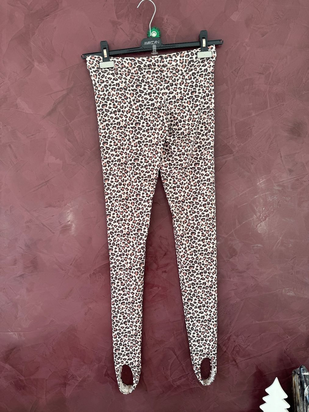 Marc Cain Leggings: Marccain Leggings mit Leomuster N3 38 – Neu und originalverpackt aus Volketswil von praxis12 1