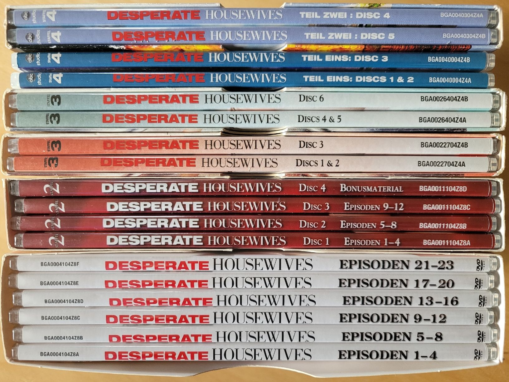 Tutti i DVDs: Desperate Housewives Staffeln 1-4 – Usato da Wiesendangen venduto da samoalk 1