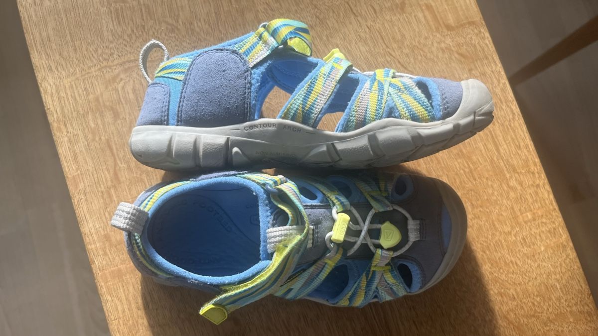 Schuhe für Jungen: Keen Sandalen Gr. 32/33 waschbar – Gebraucht aus Forch von Streezz 5
