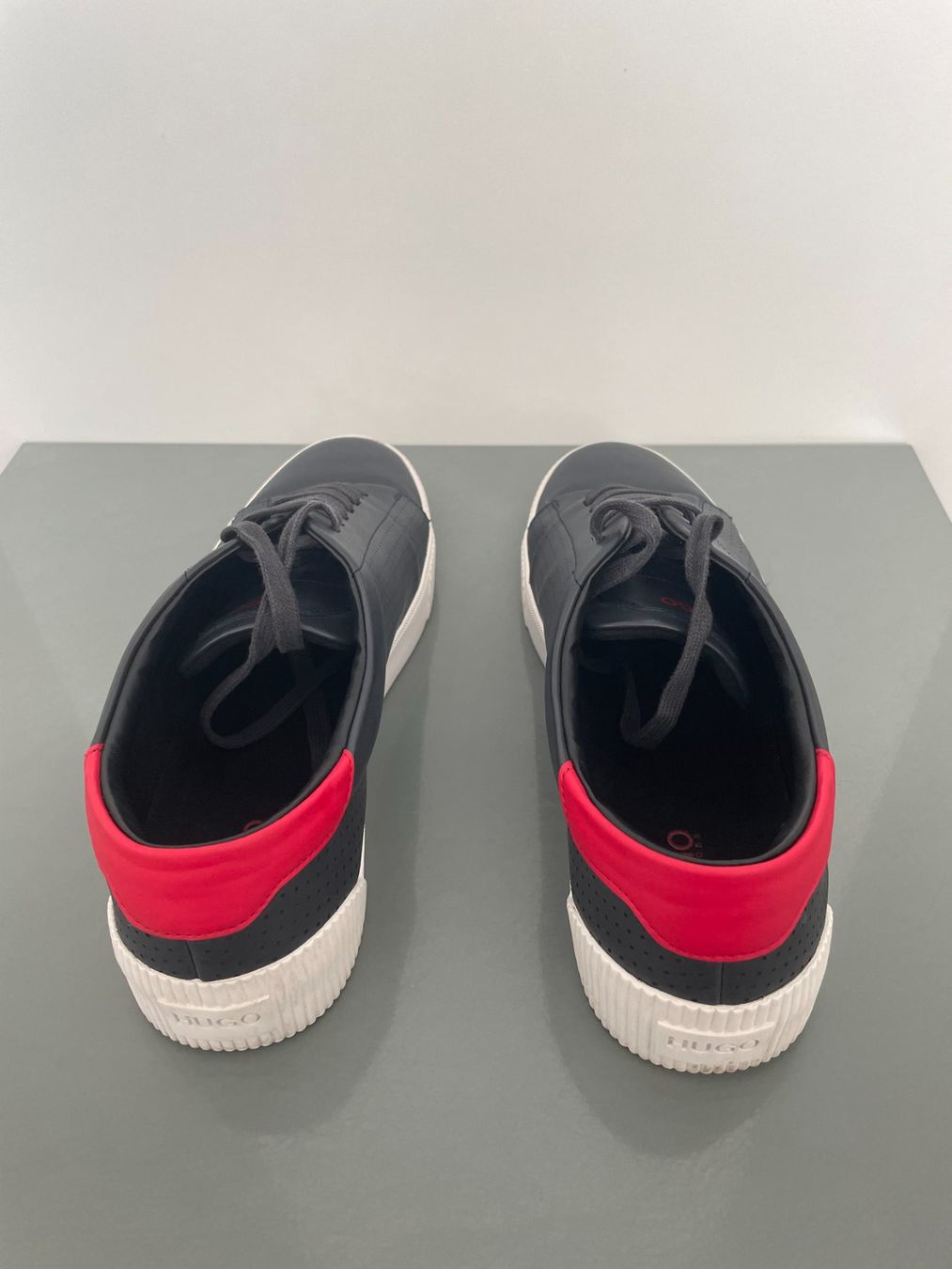 Hugo Boss Chaussures hommes: Hugo Boss Zero_Tenn_nals Trainers Dark Blue EU42 – D'occasion à Zürich par ger_p6mz 2
