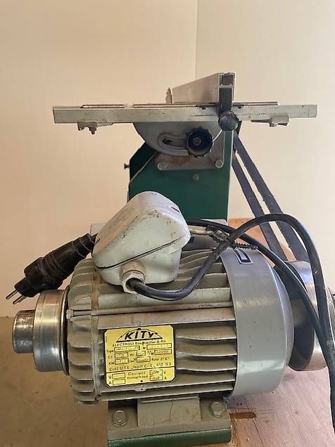 Toutes les machines: scie circulaire – D'occasion à Botyre (Ayent) par mos_z9sz 2