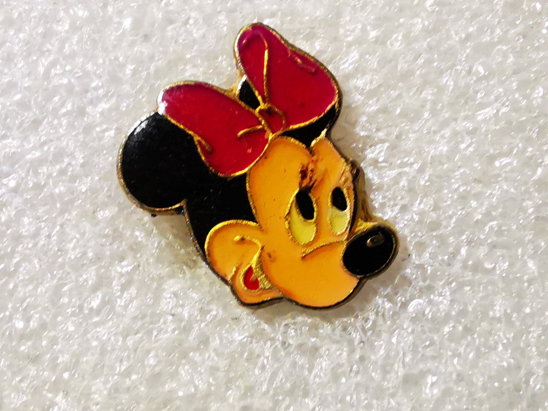 Placchette & Badge: Ansteckpin 26: Disney Minnie Mouse – Usato da Oppligen venduto da Pin-Fall-Shop
