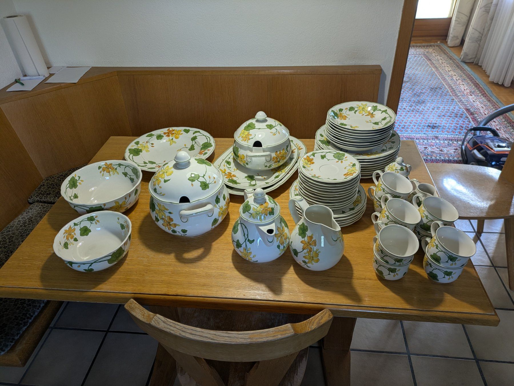 Villeroy & Boch Set di piatti: Geschirrset Villeroy & Boch Geranium – Usato da Muttenz venduto da Koalabaer02 2