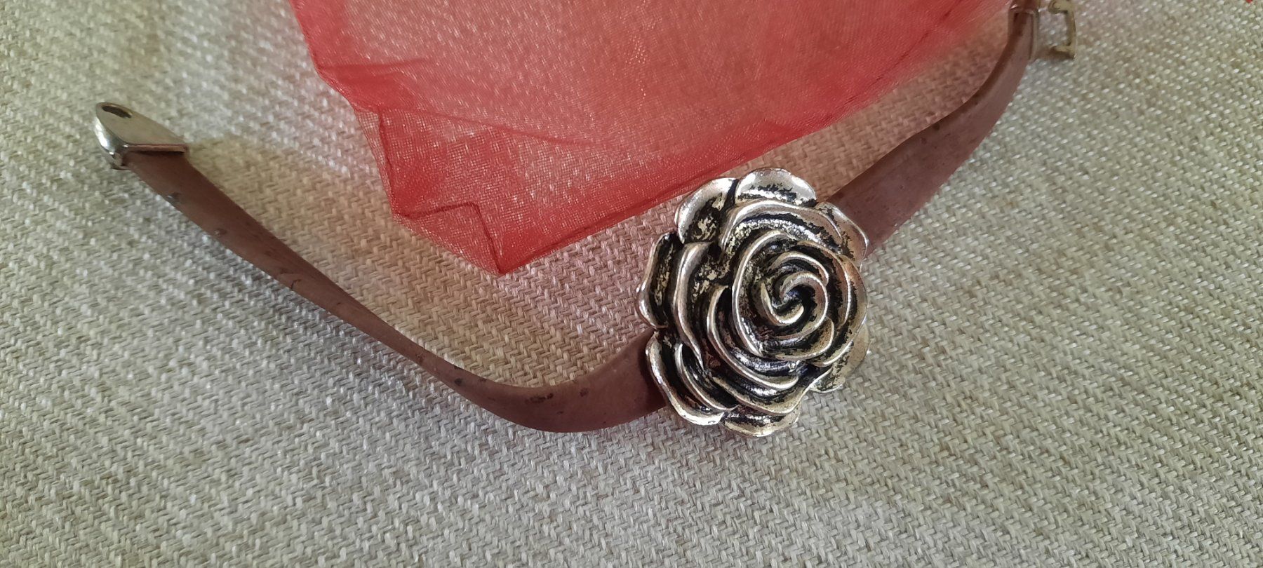 Bracciali & Braccialetti: Rustikales Rosen Armband – Nuovo e nell'imballaggio originale da Zürich venduto da Accuchek 2