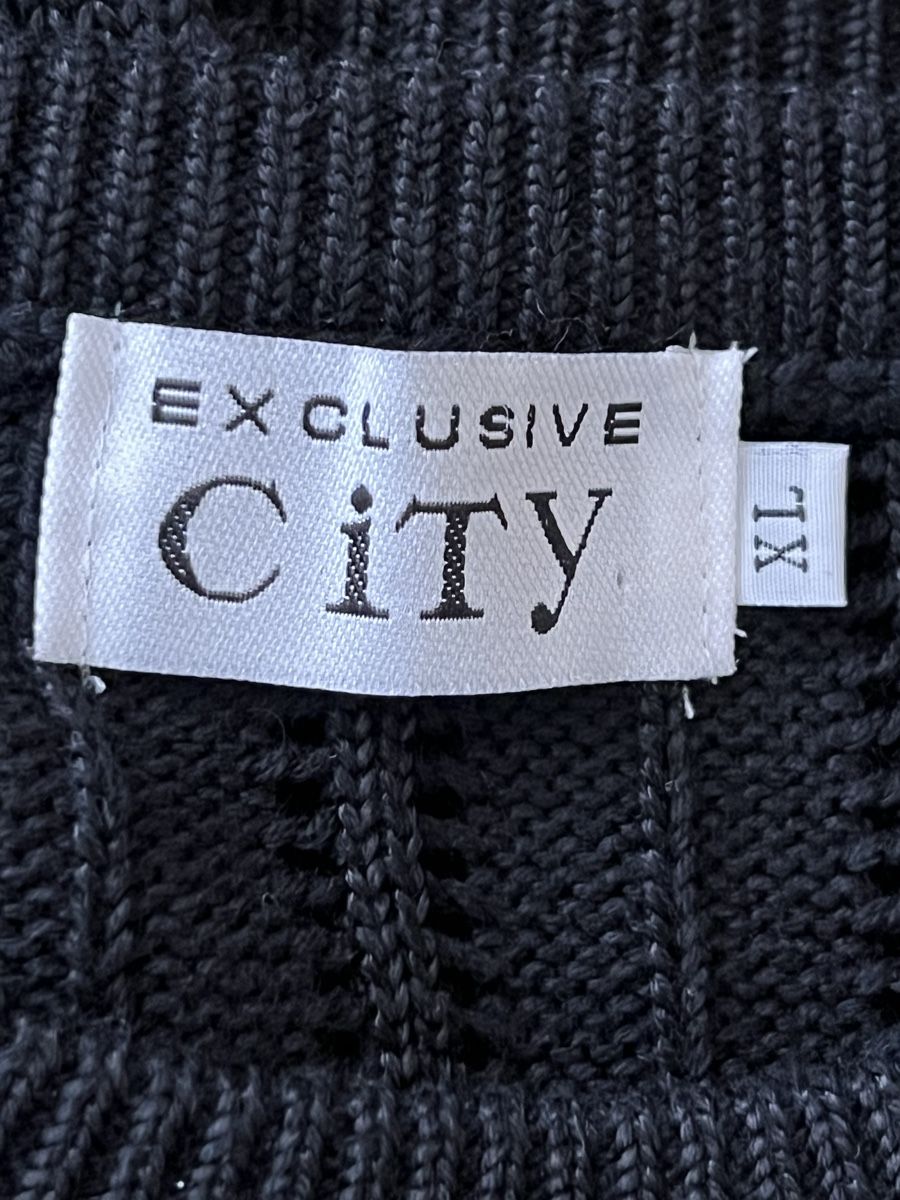 Maglioni & Felpe: Strickpullover schwarz Exclusice City Gr XL – Usato da Betschwanden venduto da Dognose 1