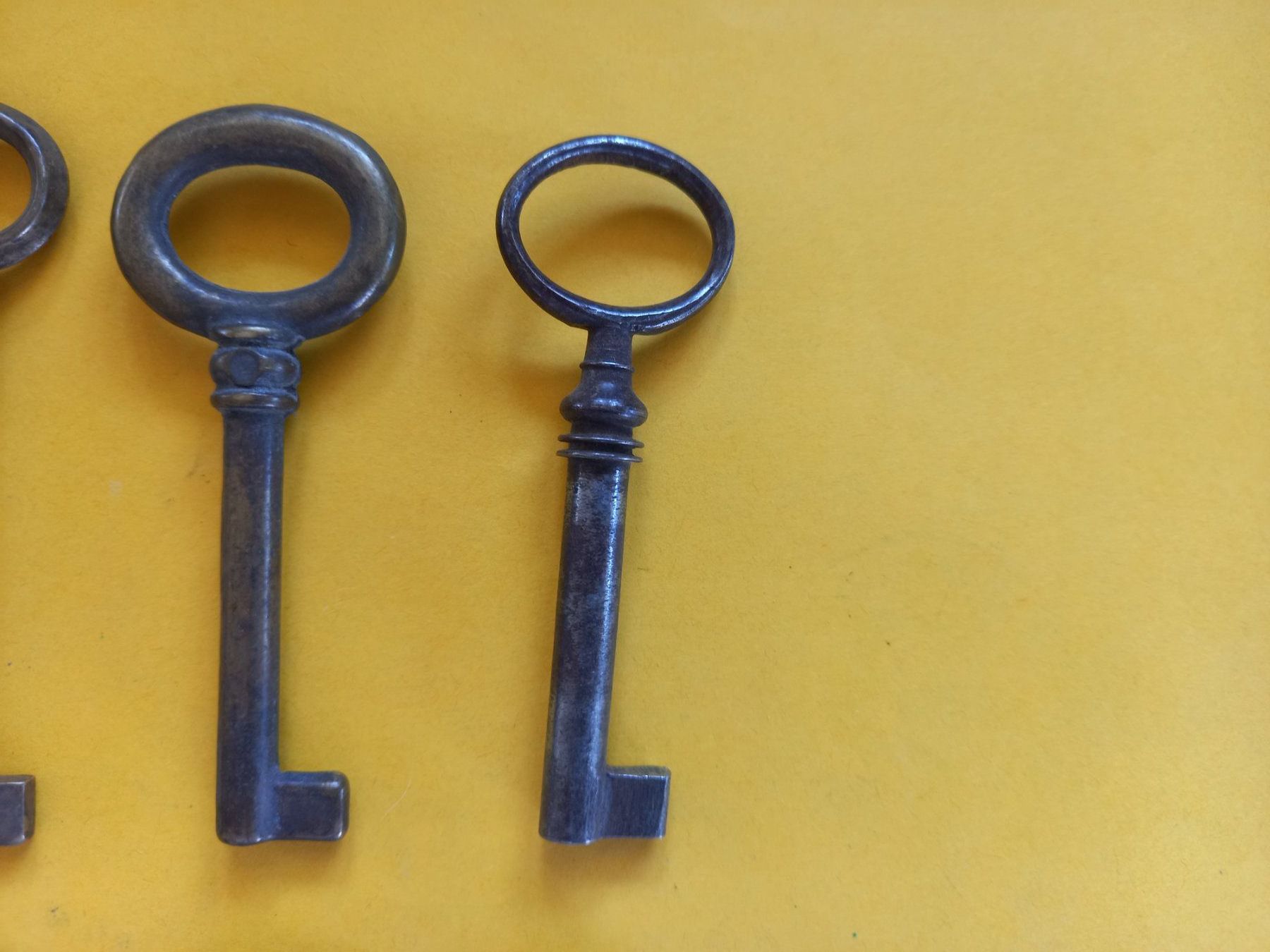 Chiavi: Lot de 10 diverses anciennes clefs – Usato da Rossens FR venduto da Souris1 2