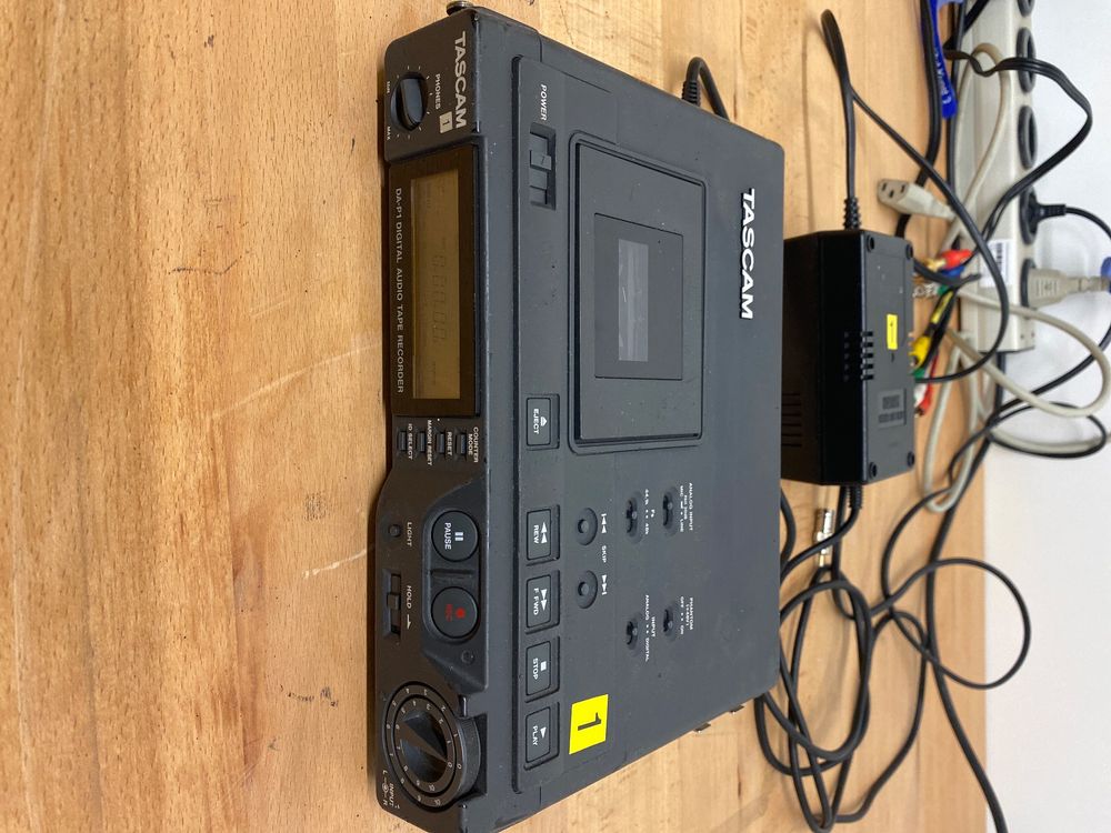 Tascam DAP1 Mobile DAT Recorder Kaufen auf Ricardo
