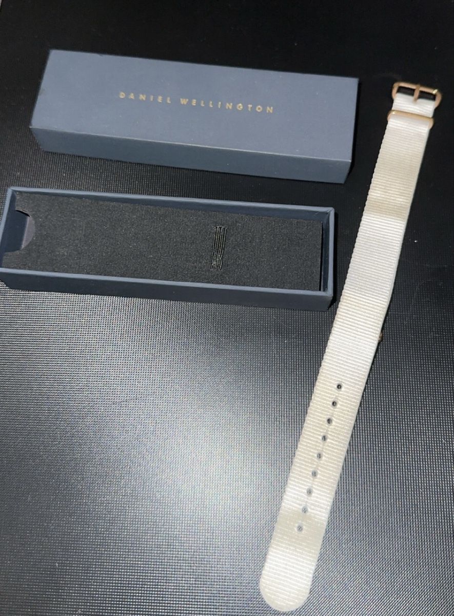 Daniel Wellington Bracciali & Braccialetti: Armbanduhr weiss Daniel Wellington GEBRAUCHT – Usato da Oftringen venduto da tola19 1