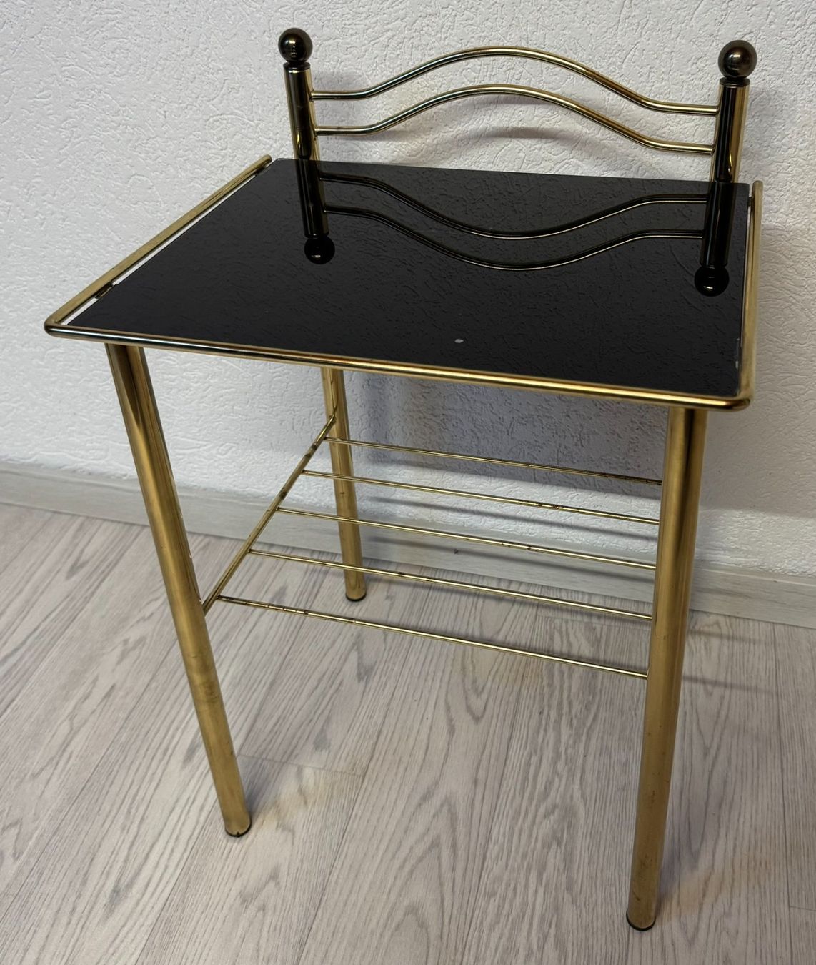 Comodini: Table de chevet années 70 – Usato da Tramelan venduto da lolopat 1