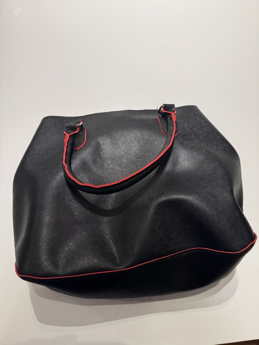 Borse da donna: Damenhandtasche in schwarz und rot – Usato da Suhr venduto da Oppel 1