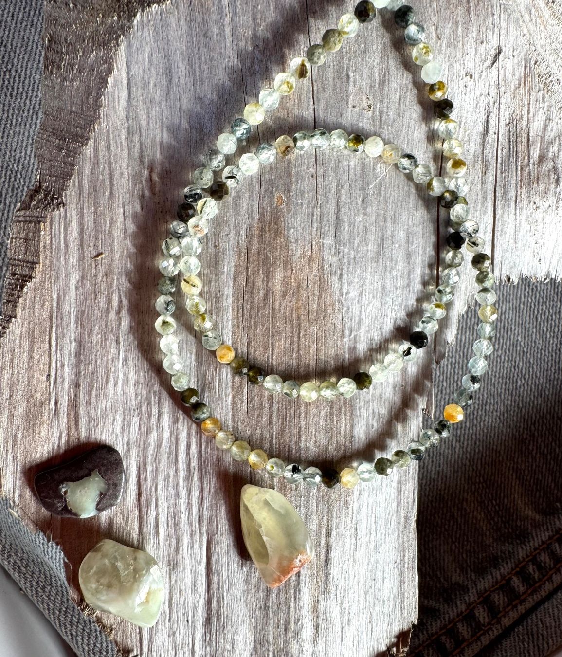 Catenine: Prehnit  wunderschön 3mm   43 cm facettiert    Prehnite – Nuovo e nell'imballaggio originale da Leuggern venduto da gemshow 1