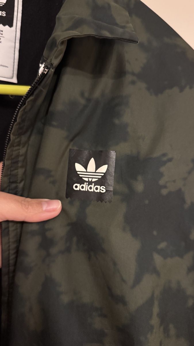 Adidas Giacche: Adidas Jacket – Usato da Grosshöchstetten venduto da 532_9cyd 3