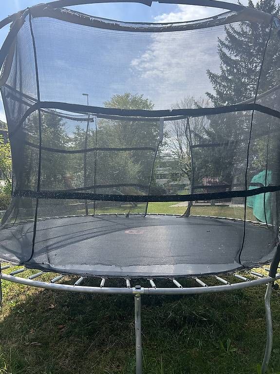 Trampoline: Grosses Trampolin abzugeben – Gebraucht aus Dierikon von liri75 3