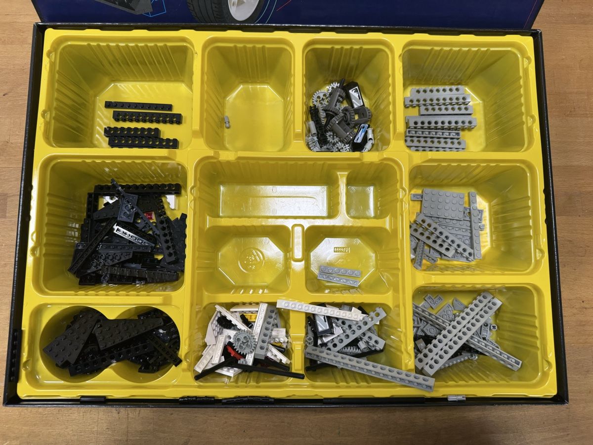 Lego Spielzeuge: Lego Technic Supercar 8880 Doppel pack  – Gebraucht aus Reutlingen von  9