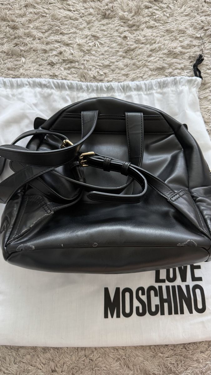 Moschino Zaini: Sac à dos - love moschino – Usato da Hauterive NE venduto da ann_v7d6 2
