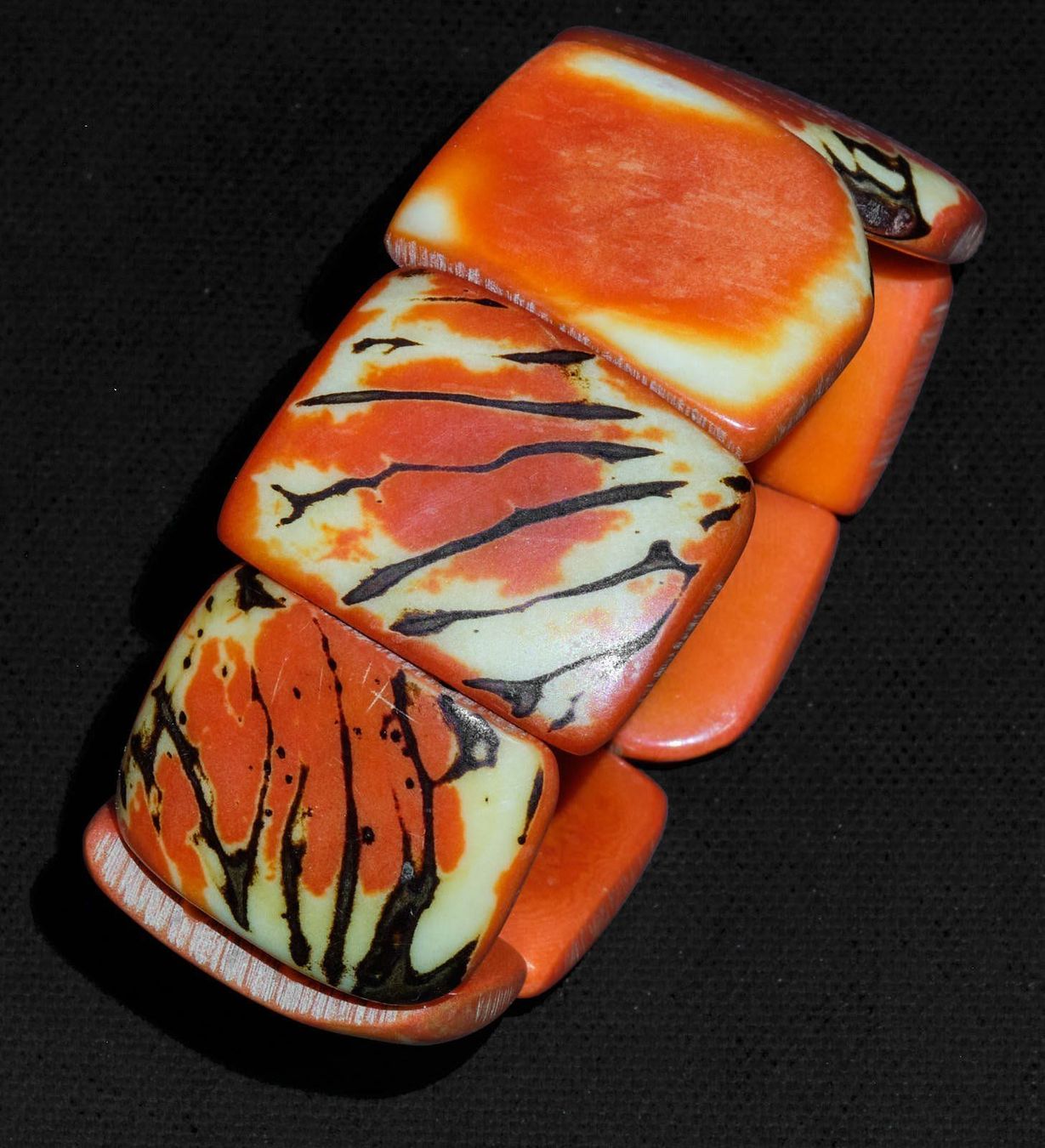 Bracciali & Braccialetti: Bracelet en tagua rouge-orange – Usato da Courtepin venduto da mara_1808