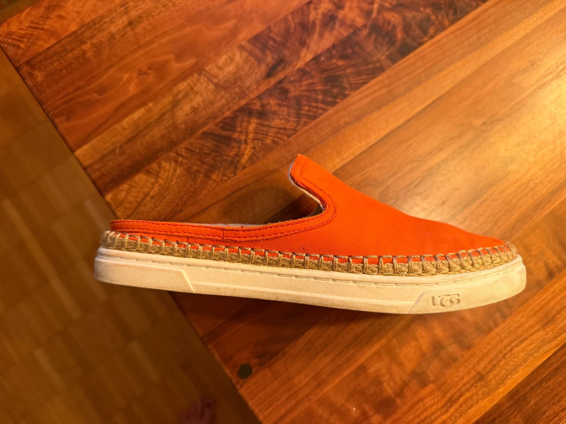 Ugg Damenschuhe: Coole Uggs Schuhe Grösse 38 – Gebraucht aus Volketswil von alenan 2