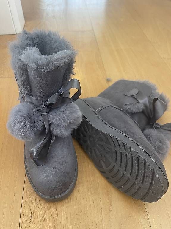 Scarpe da donna: stivaletti con pelo – Nuovo e nell'imballaggio originale da Lugano venduto da naz_zkg8 2