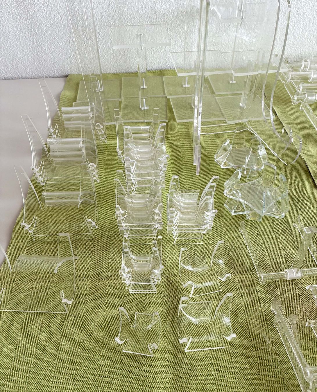 Sonstige Dekorationen & Accessoires: Diverse Plexiglas Ständer – Gebraucht aus Bäretswil von robsonantik 2