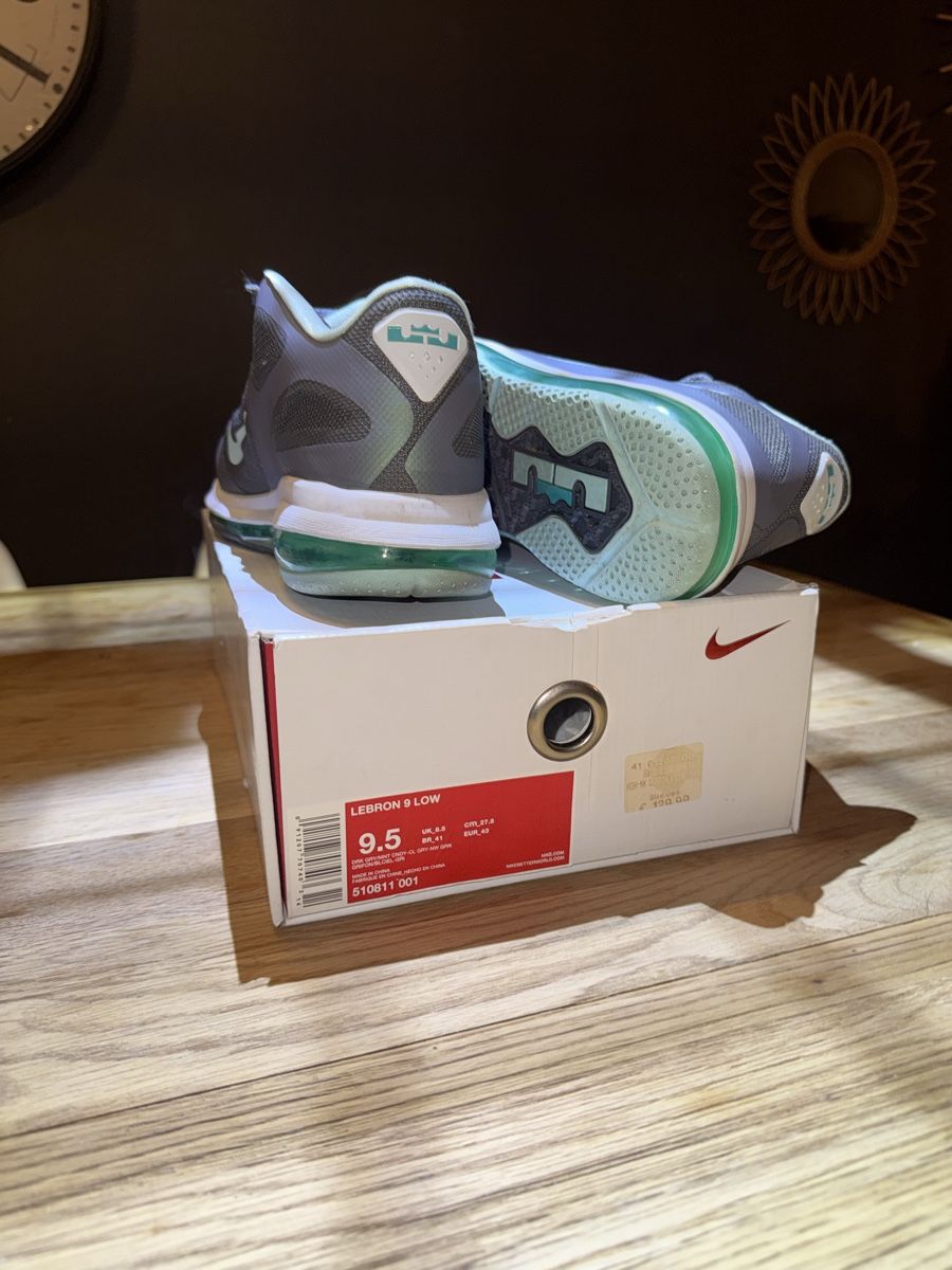 Nike Scarpe da uomo: Nike LeBron 9 Easter – Nuovo (secondo la descrizione) da Renens VD venduto da fre_sf2p 1
