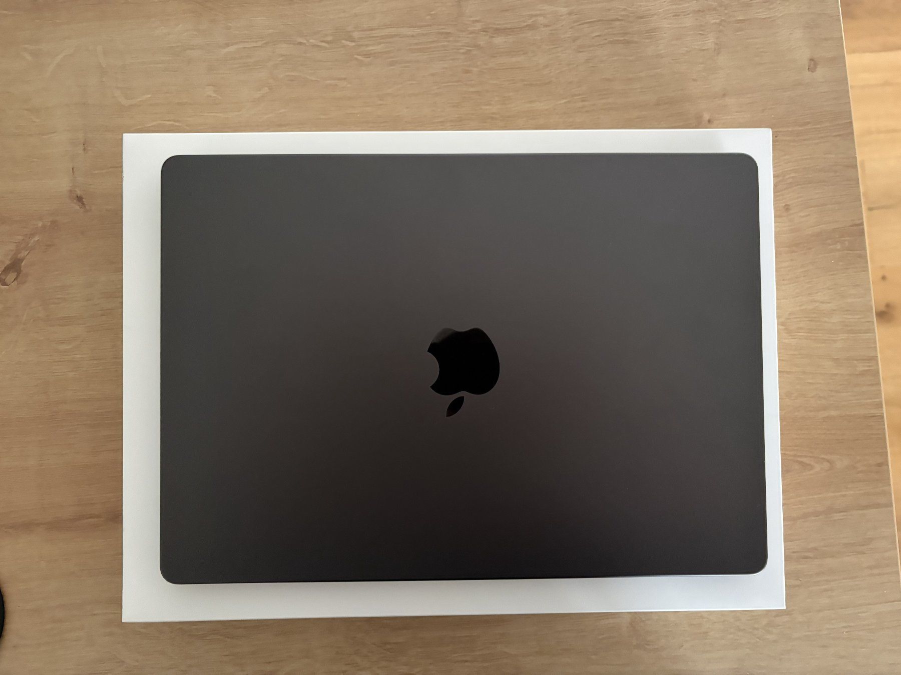 Apple Notebook: Apple MacBook Pro 14 – Nuovo (secondo la descrizione) da Full-Reuenthal venduto da nic_7gf5 3