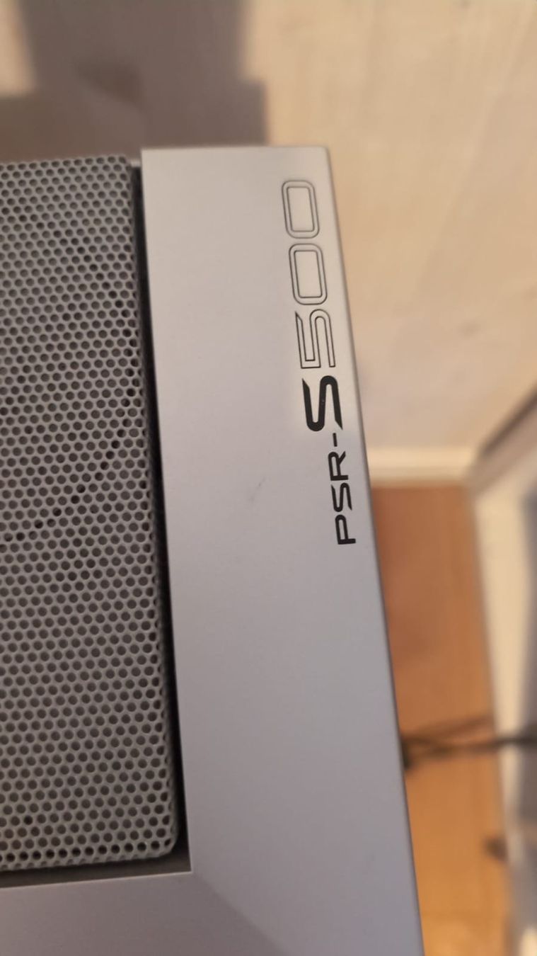 Yamaha Strumenti musicali: funktionisfähiges Yamaha Keyboard – Usato da Sempach venduto da Janik27 2
