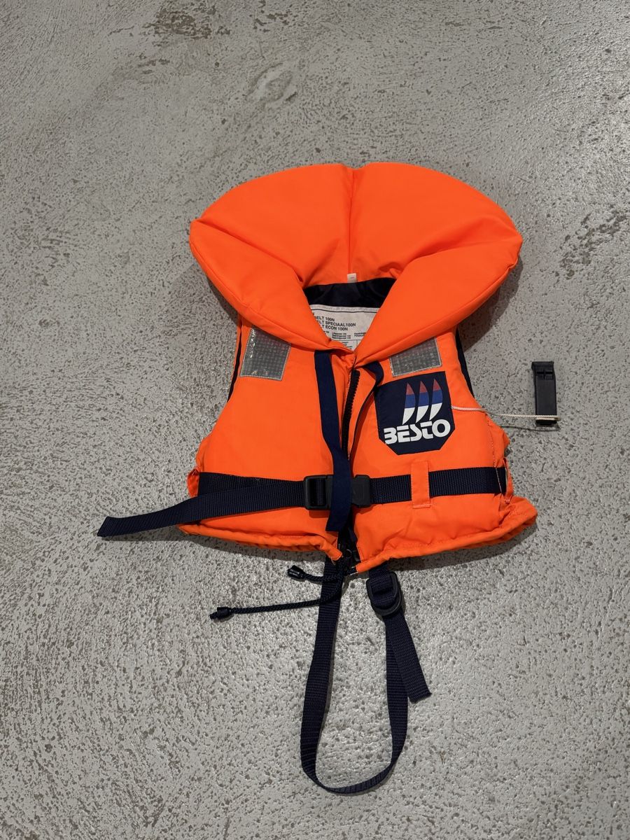 Giubbotti di salvataggio: Schwimmweste für Kleinkind – Usato da Wohlenschwil venduto da susburg