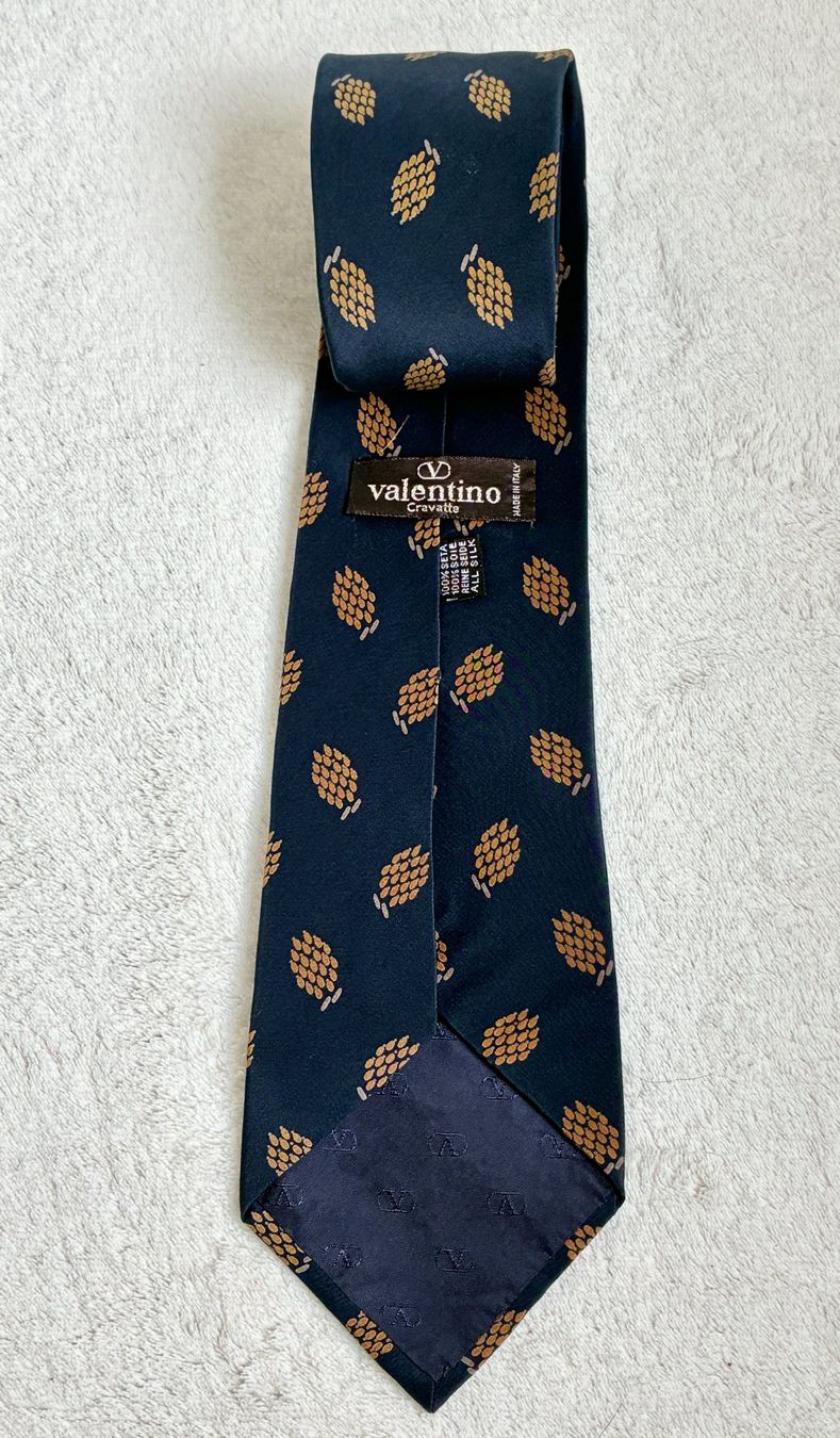 Cravatte: VALENTINO Vintage Seidenkrawatte – Usato da Kloten venduto da Nephty 4