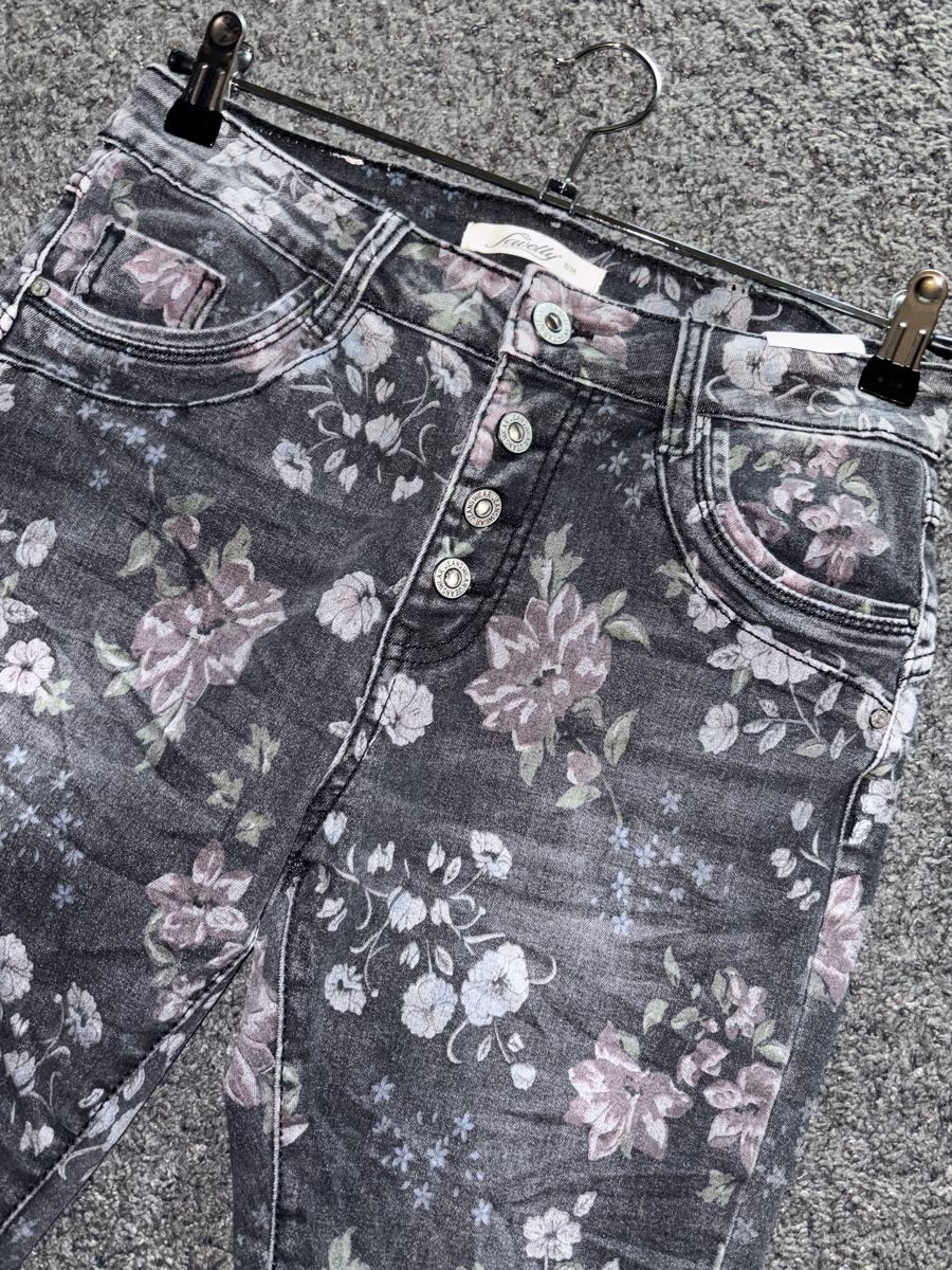 Jeans: Jeans – Neuf (Voir description) à Itingen par jessi811 1
