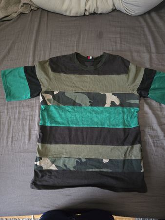 T-shirt Tommy Hilfiger Edition camouflage taille L