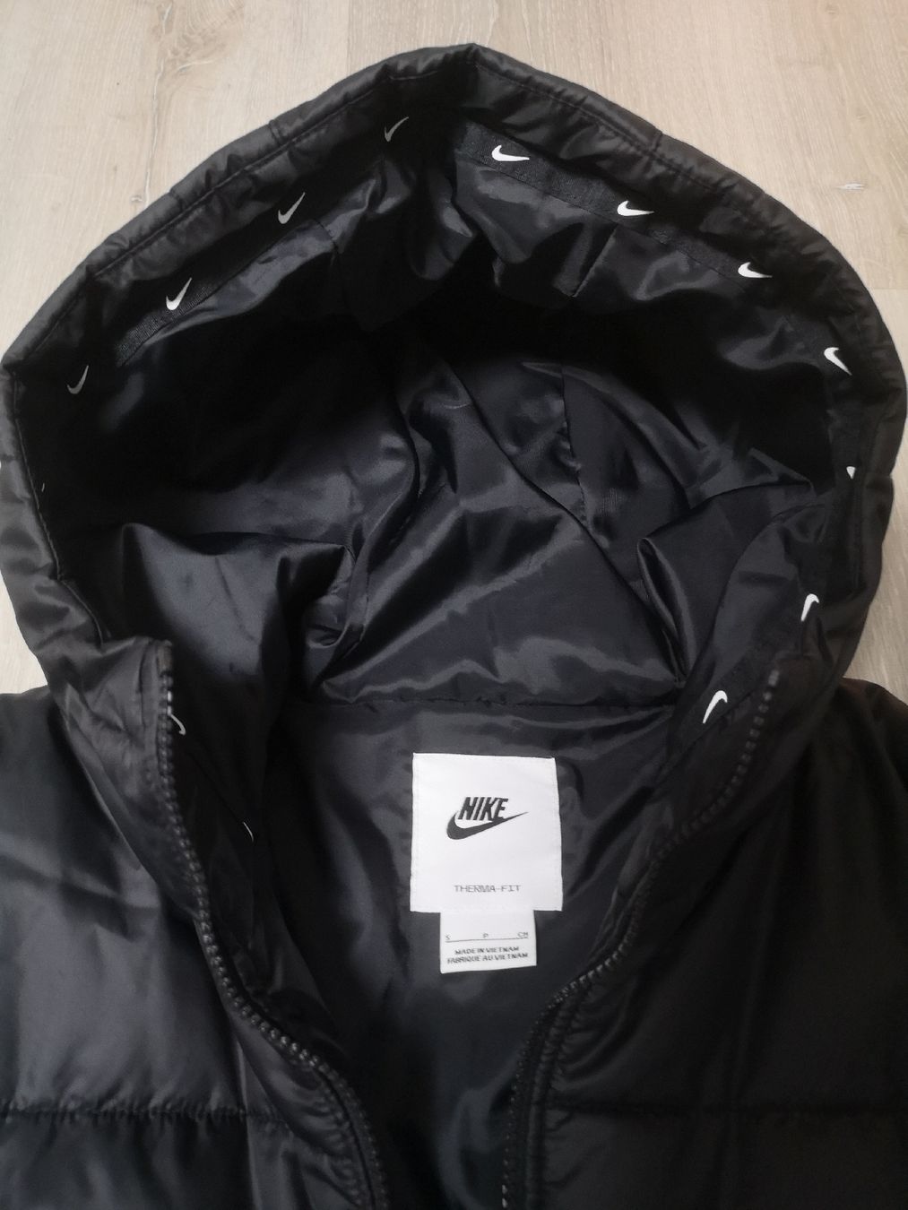 Nile Cappotti: Nike Mantel gr s – Usato da Schupfart venduto da mar_6zy7 4