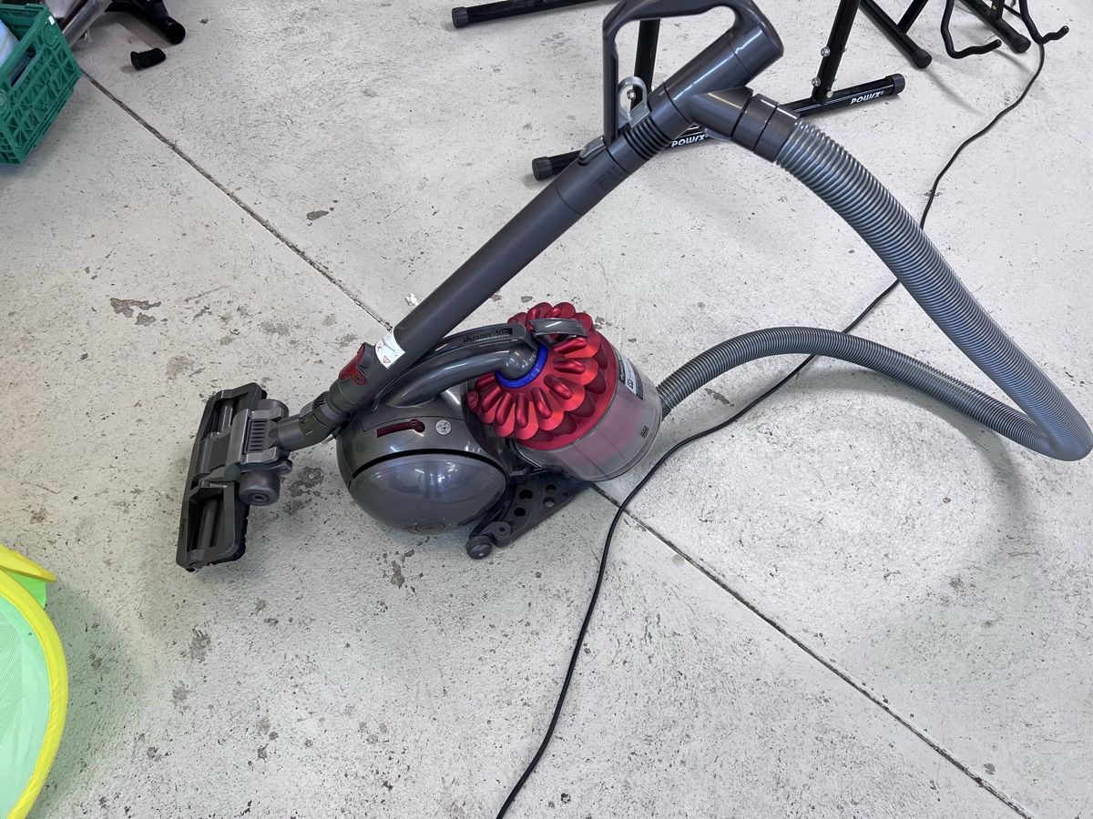 Dyson Aspirapolveri & Accessori: Staubsauger Dyson Ball DC37 Origin Extra (51) – Usato da Glattfelden venduto da brockischweiz 1