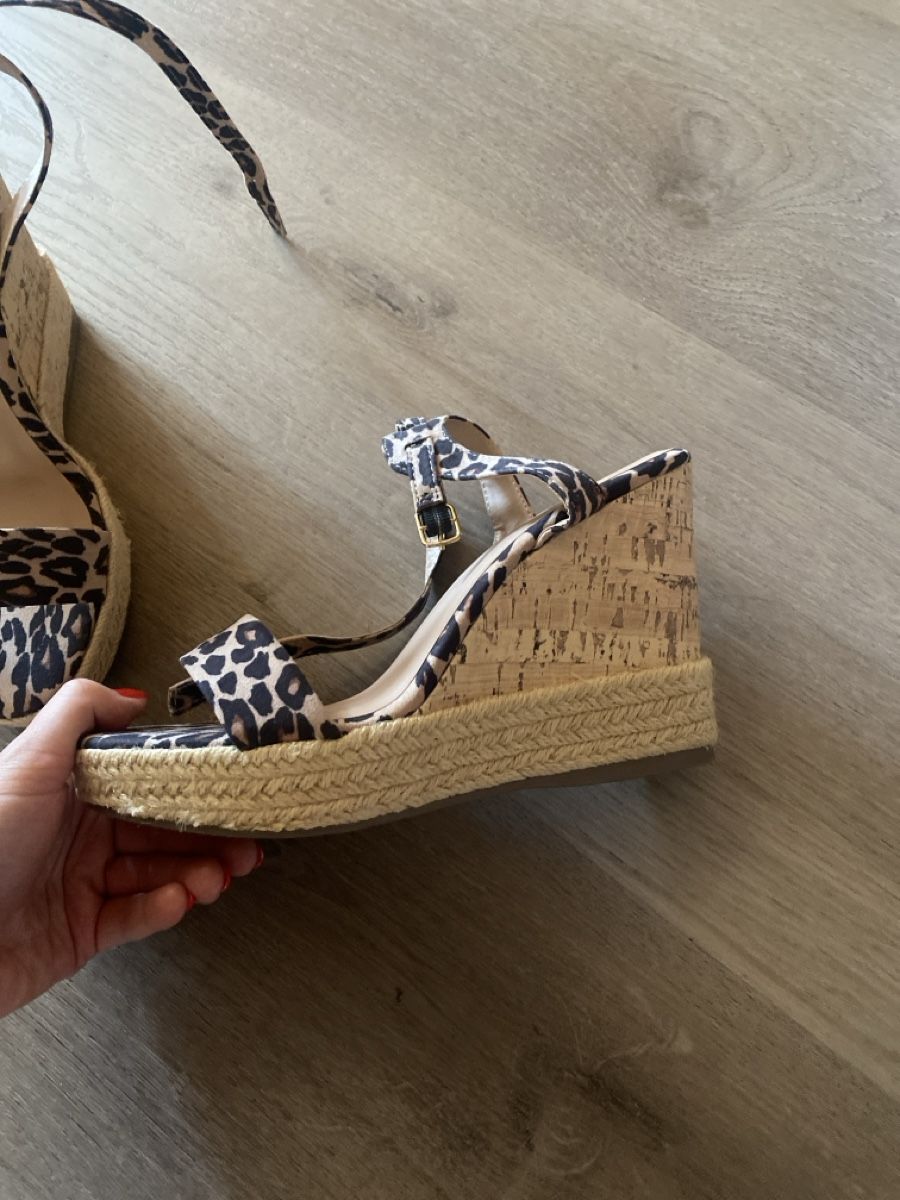 New Look Scarpe da donna: Keilsandalen Leopard Gr. 40 – Nuovo (secondo la descrizione) da Linden venduto da martina_iwana 2