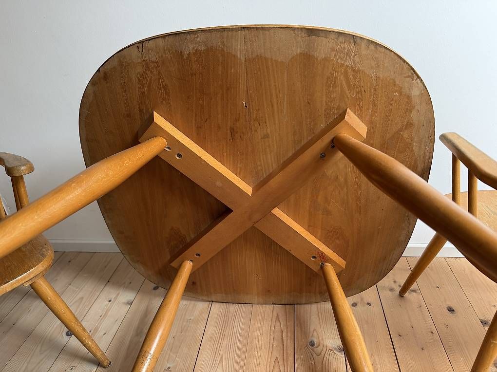 Set di tavolo e panche: Mid-century Kindermöbel von Herlag – Usato da Kreuzlingen venduto da eludwig 3