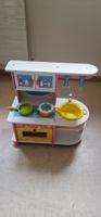 Schöne kleine Kinderküche aus Holz
